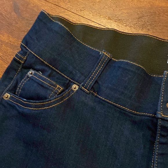 Celebrity Pink Dark Wash Plus Size Mid Rise Skinny Jeans Sz 18 NWT - Picture 6 of 9